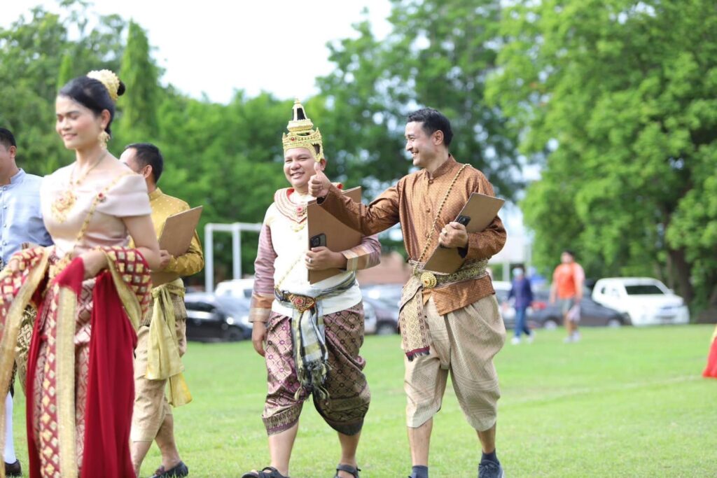 May be an image of 7 people, henna and people dancing